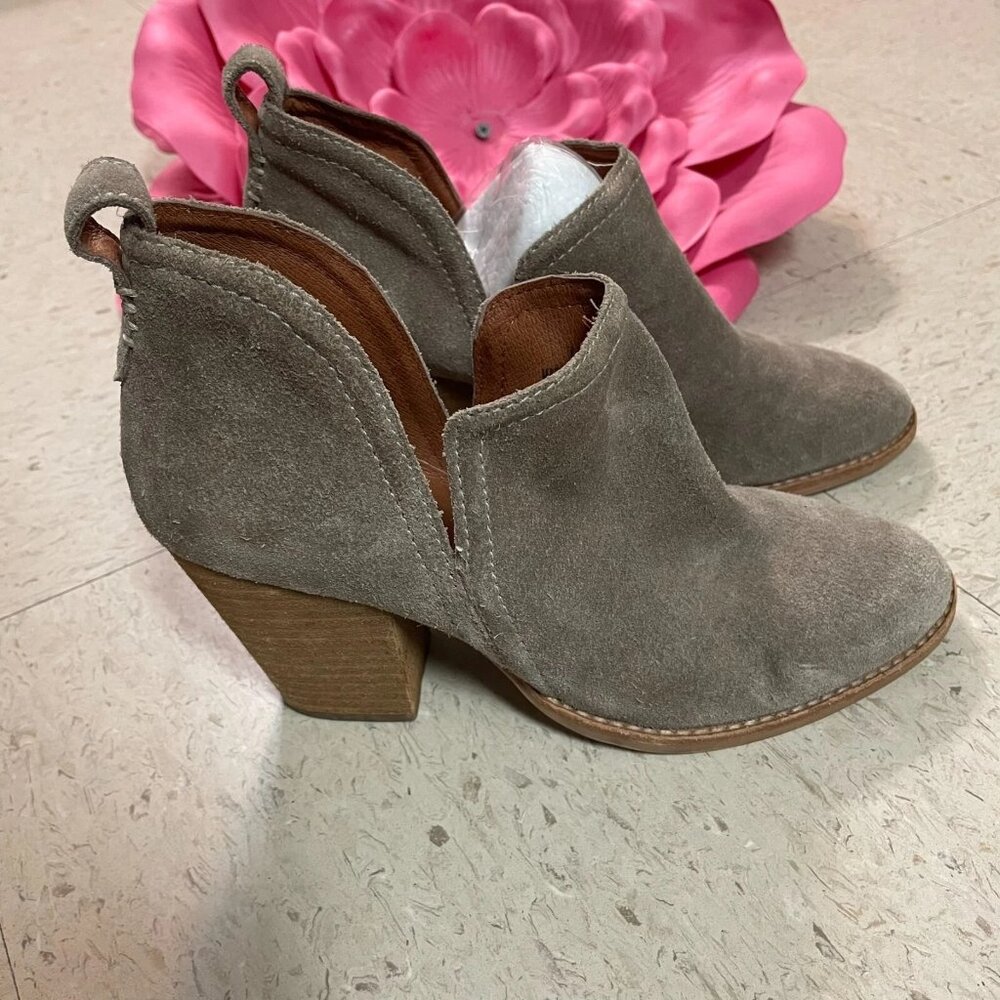 JEFFREY CAMPBELL Womens Sz 8 Taupe Suede ROSALEE Ankle Booties Chunky Block Heel - Picture 1 of 10